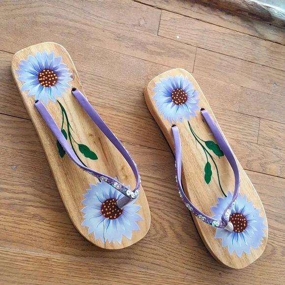 Vintage Hand Painted Flip Flops Sandals - Picture 2 of 7